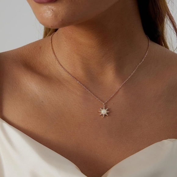 Gold 14k Gold Plated Star Cubic Zirconia Necklace - Picture 1 of 2